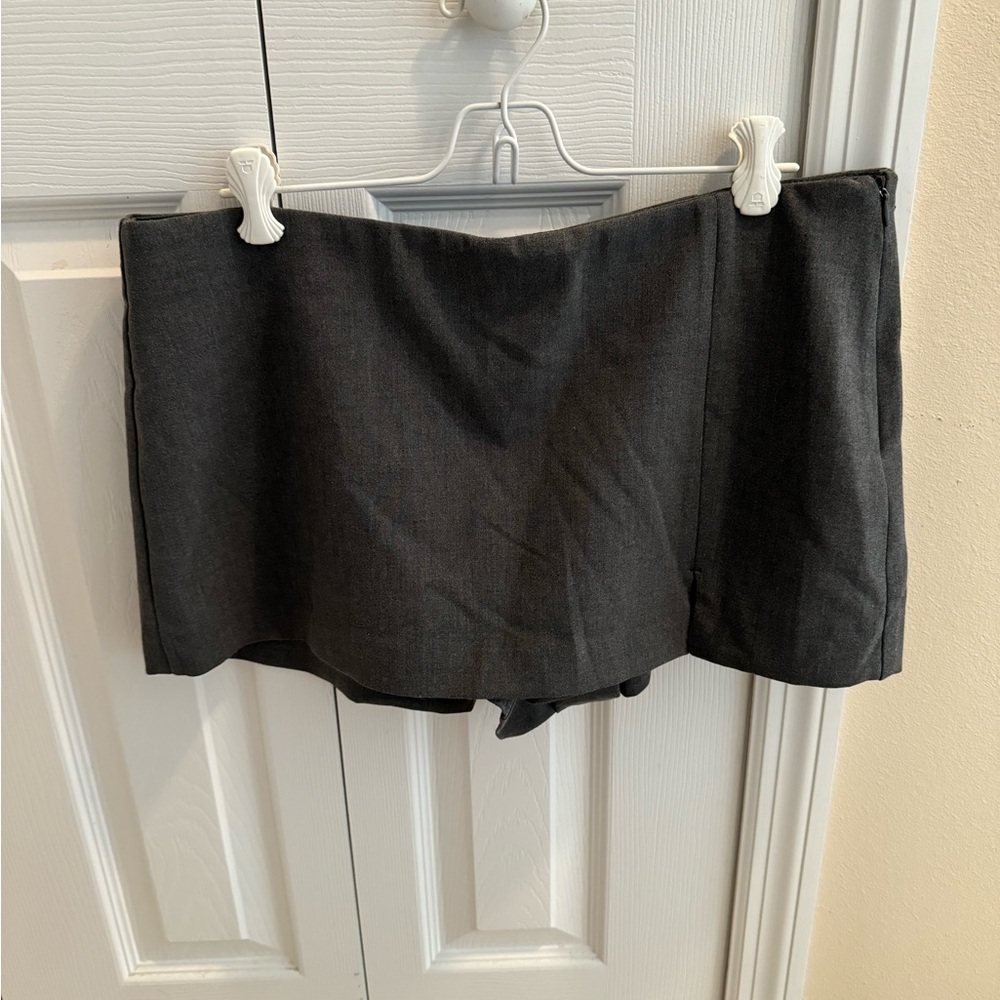 Zara Grey mini Skort size Large